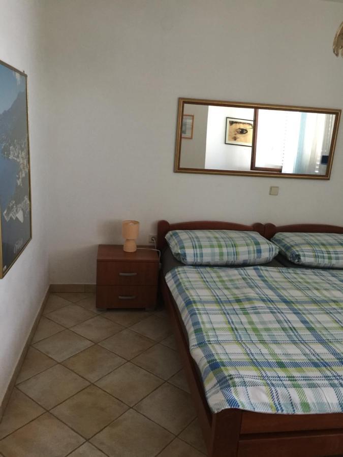 Vacation Home Lucija Slatina  外观 照片