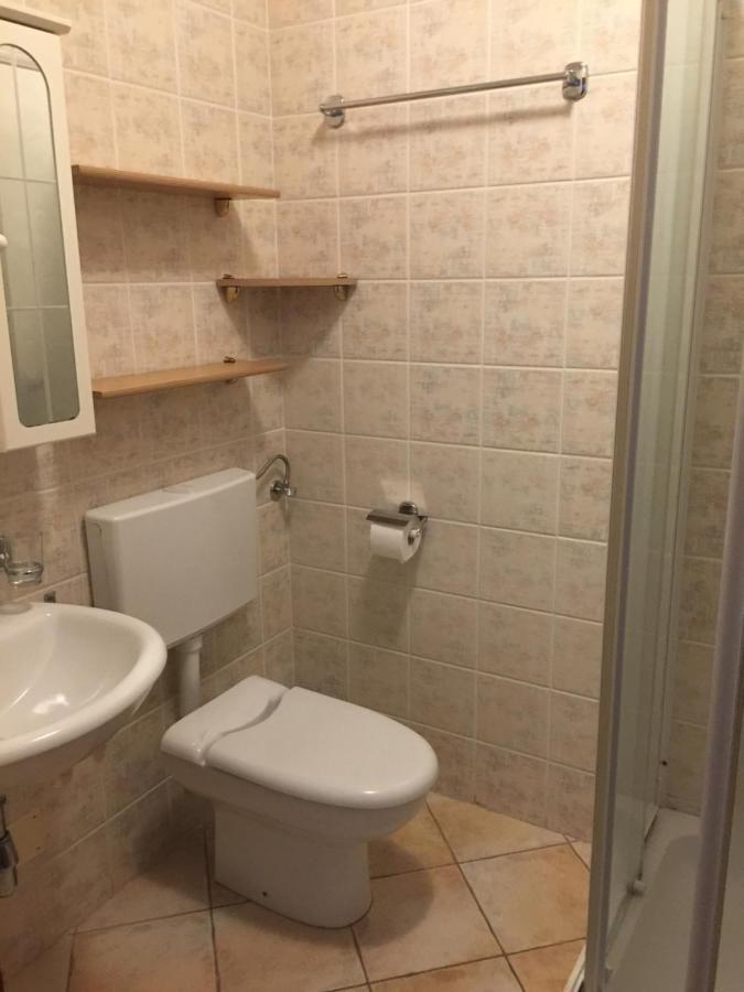 Vacation Home Lucija Slatina  外观 照片