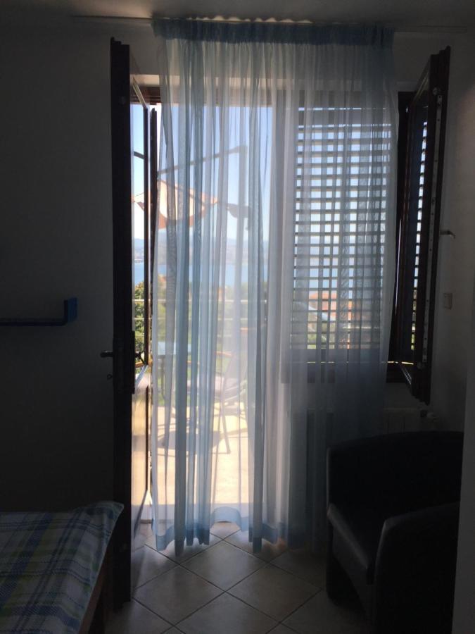 Vacation Home Lucija Slatina  外观 照片