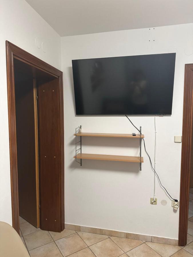 Vacation Home Lucija Slatina  外观 照片