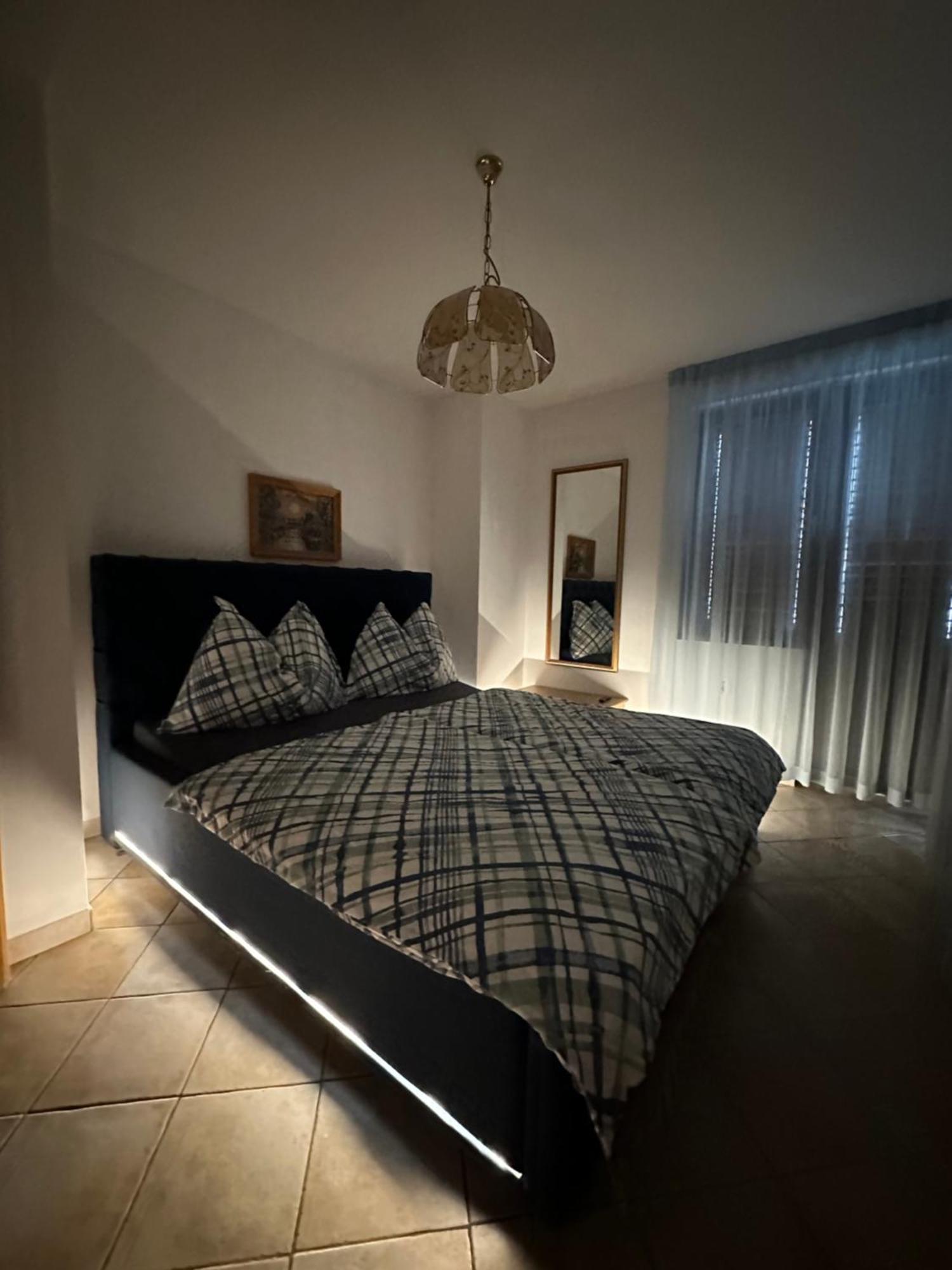 Vacation Home Lucija Slatina  外观 照片
