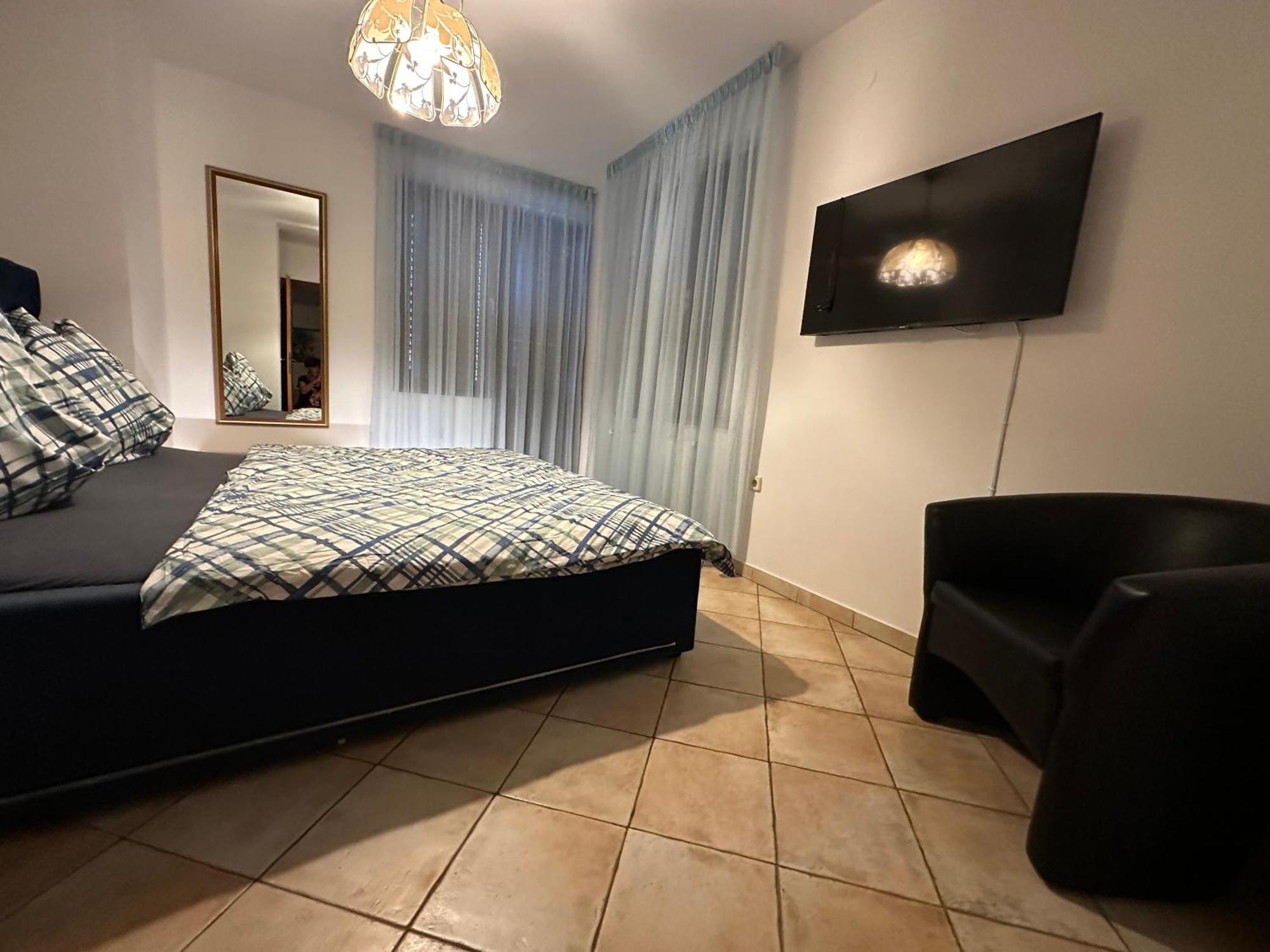 Vacation Home Lucija Slatina  外观 照片