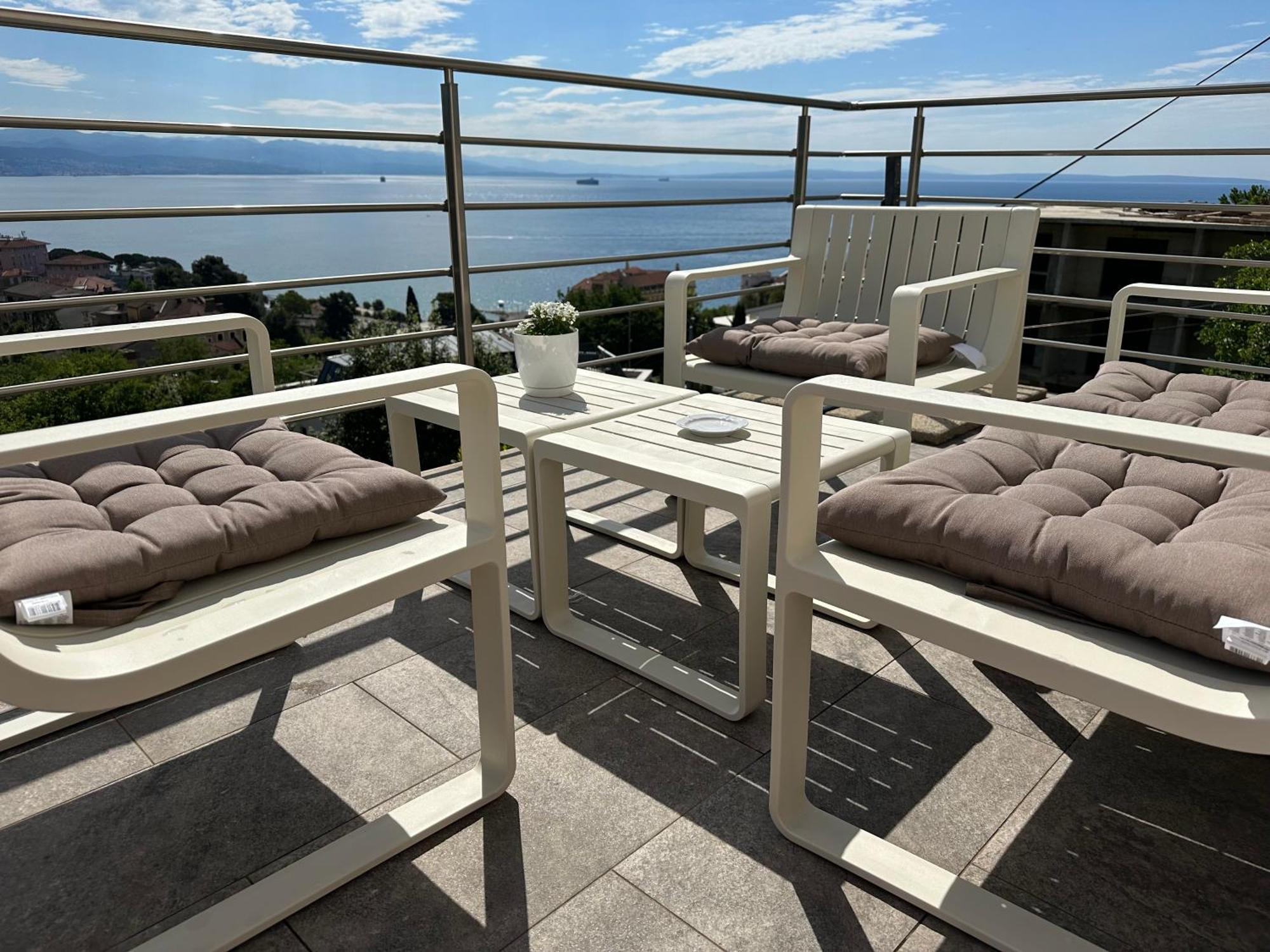 Vacation Home Lucija Slatina  外观 照片