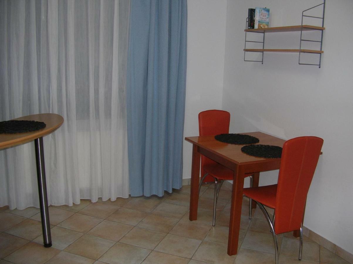 Vacation Home Lucija Slatina  外观 照片